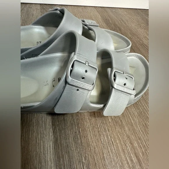 Birkenstock Arizona Essentials Metallic Silver Size 37 - Picture 5 of 13